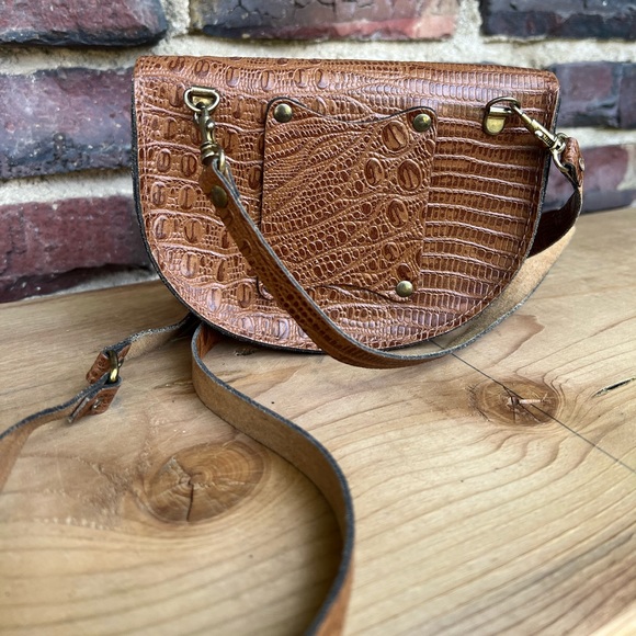 Vintage mini crocodile style leather purse/belt purse - Picture 2 of 11